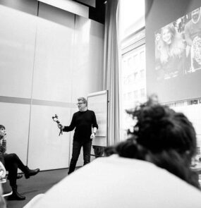 Smartphone Foto und Vidoe Kurs, Praxisworkshop filmen und fotografieren mit dem Handy. Wie funktioniert ein Gimbal und welche Gadgets gibt es?