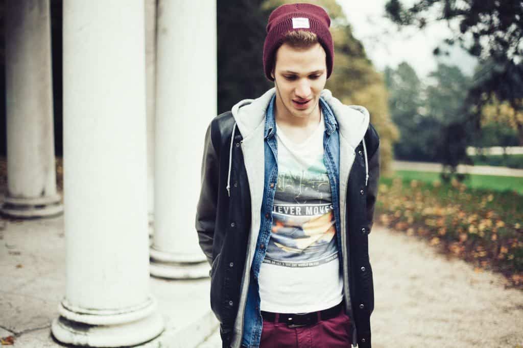 Jakob im Park, Linz, Lifestyle und Herbst Mode Fotografie