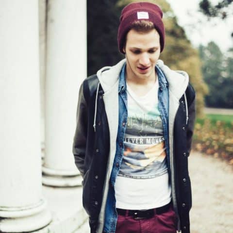 Jakob im Park, Linz, Lifestyle und Herbst Mode Fotografie